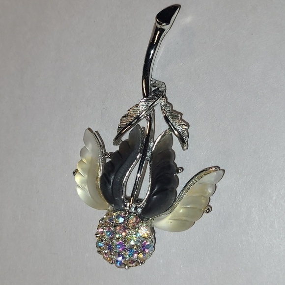 Women's Flower Angel like Brooch With Rhinestones NWOT - Picture 1 of 6